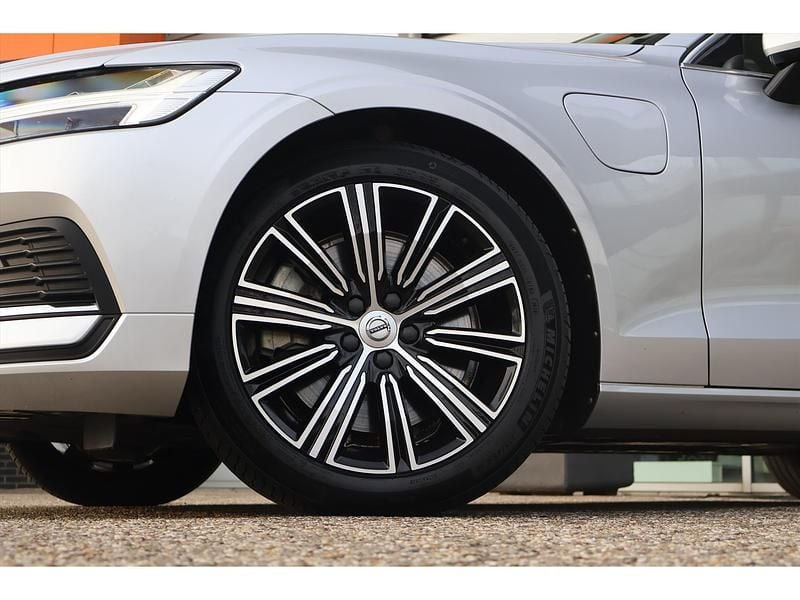 Occasion Volvo V60 Business Edition 253 PK (186 kW) 2020 Grijs Stationwagen