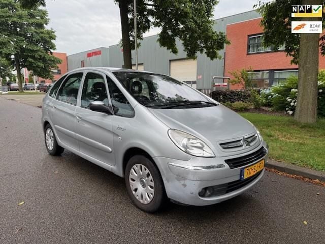 Grijs Gebruikt 2006 Citroën Xsara Picasso MPV | € 650 (Goede deal) - Afbeelding 1/4