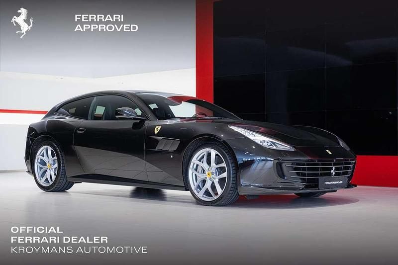Zwart Gebruikt 2018 Ferrari GTC4Lusso Stationwagen | € 224.500 - Afbeelding 1/4