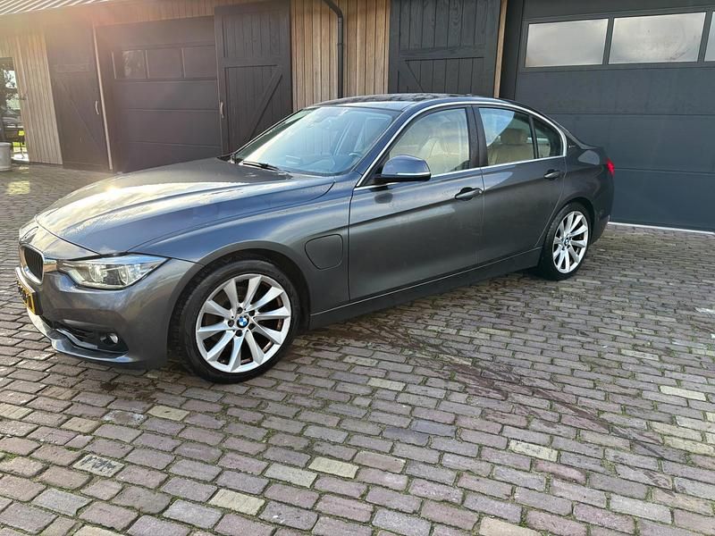 Occasion BMW 330 184 PK (135 kW) 2016 Grijs Sedan