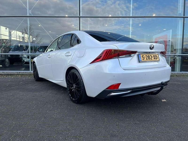 Occasion Lexus IS300h 181 PK (133 kW) 2017 Wit Sedan