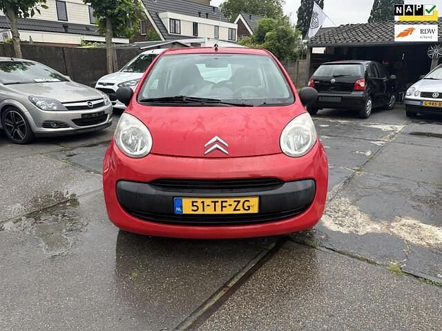 Rood Occasion 2006 Citroën C1 Hatchback | € 950 (Goede deal) - Afbeelding 1/4