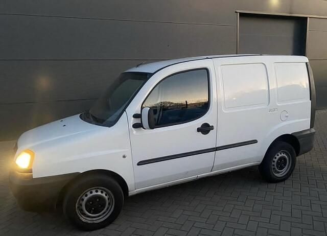 Wit Gebruikt 2005 Fiat Doblò MPV | € 1.350 (Eerlijke prijs) - Afbeelding 1/4