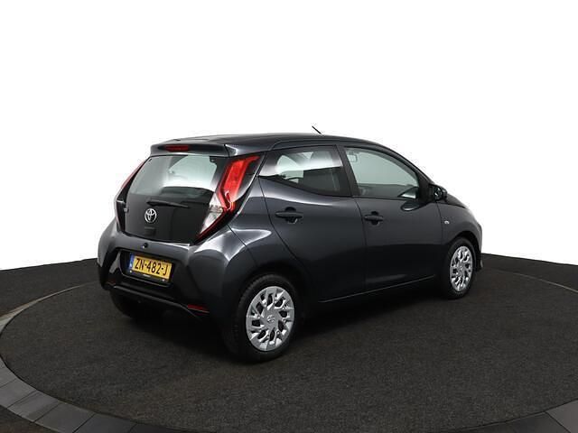 Occasion Toyota Aygo X-play 72 PK (52 kW) 2019 Grijs Hatchback