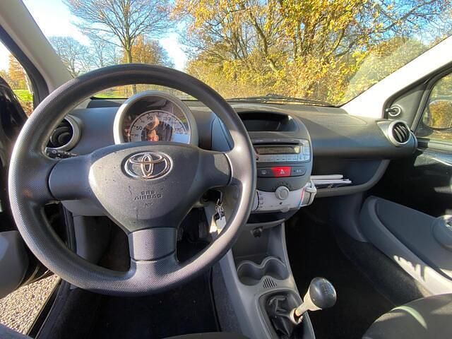 Occasion Toyota Aygo 68 PK (50 kW) 2008 Zwart (metallic) Hatchback
