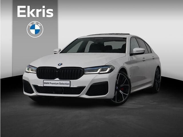 Wit Gebruikt 2022 BMW 530 M Sport Sedan | € 47.950 (Duur) - Afbeelding 1/4