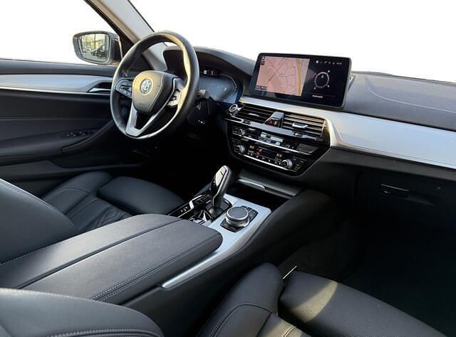 Occasion BMW 530e Executive 292 PK (214 kW) 2022 Zwart Stationwagen
