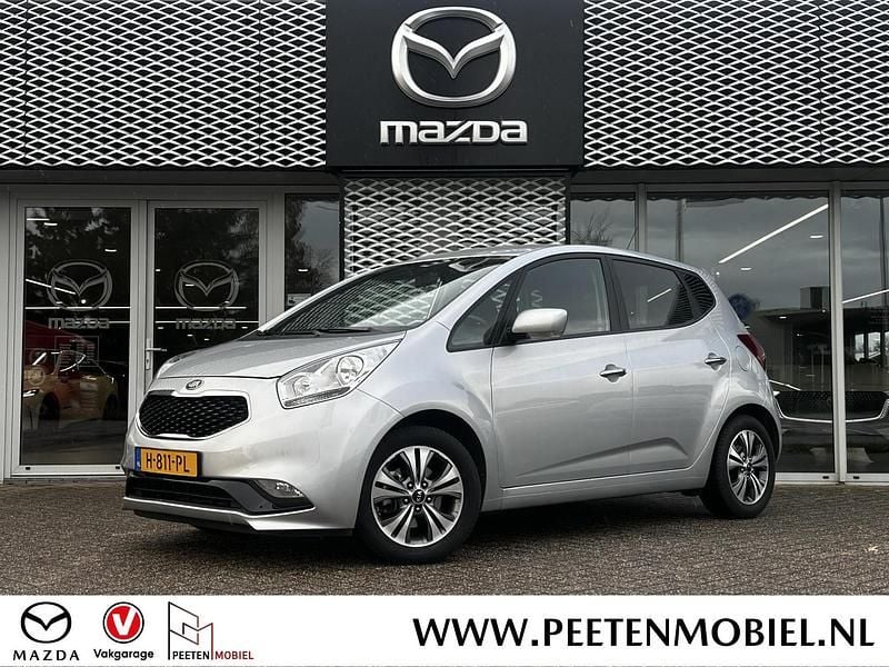 Grijs Occasion 2020 Kia Venga Hatchback | € 15.095 (Eerlijke prijs) - Afbeelding 1/4