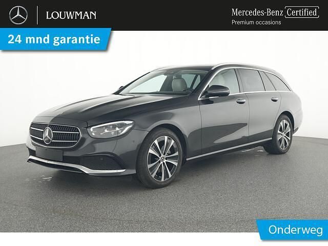 Grijs Gebruikt 2023 Mercedes E300 Premium Stationwagen | € 45.945 (Super prijs) - Afbeelding 1/4