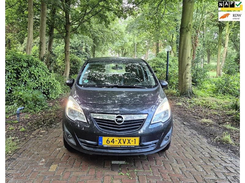 Zwart Gebruikt 2012 Opel Meriva Edition MPV | € 4.995 (Iets duurder) - Afbeelding 1/4