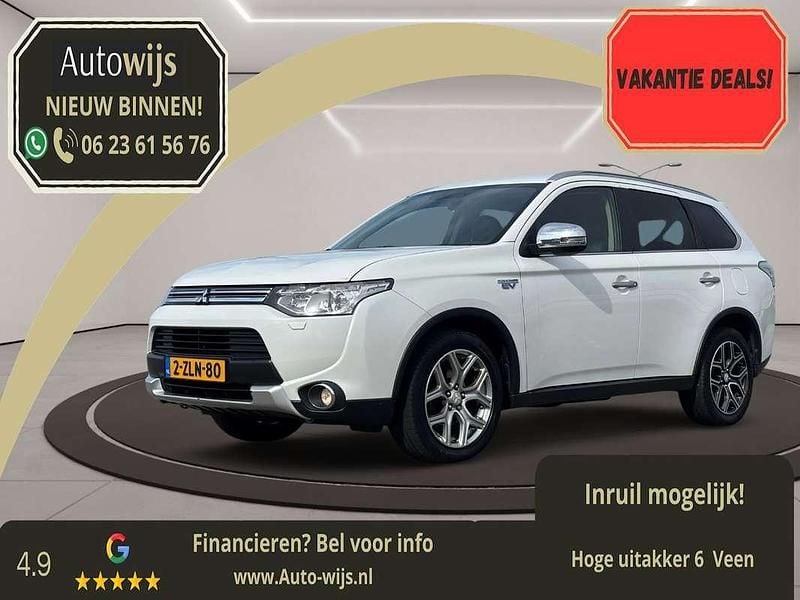 Wit Gebruikt 2015 Mitsubishi Outlander P-HEV Edition SUV | € 9.995 (Super prijs) - Afbeelding 1/4