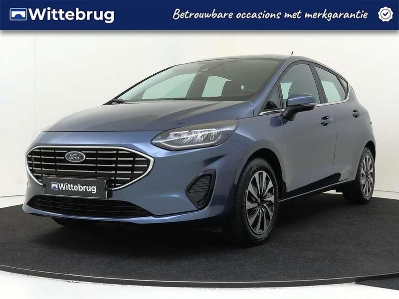 Blauw Gebruikt 2023 Ford Fiesta Titanium Hatchback | € 16.625 (Eerlijke prijs) - Afbeelding 1/3