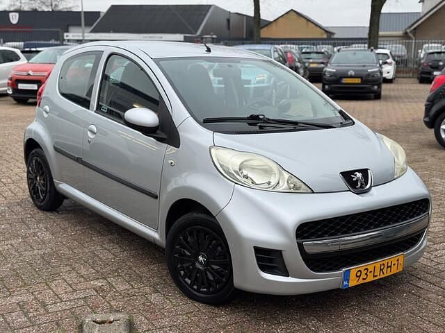 Occasion Peugeot 107 68 PK (50 kW) 2010 Grijs Hatchback