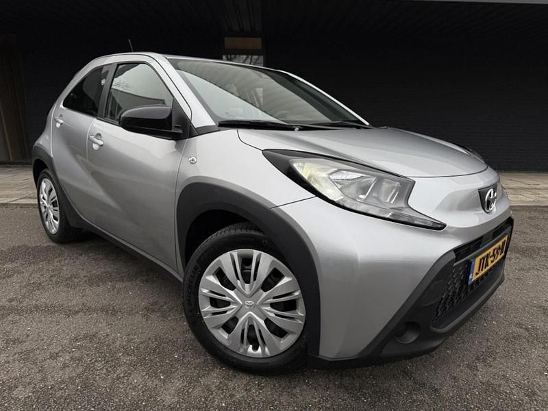 Hatchback Occasion 2022 Toyota Aygo X SUV | € 13.995 (Super prijs) - Afbeelding 1/4