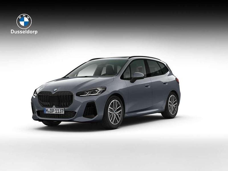 Grijs, metallic lak Nieuw 2025 BMW 220 Active Tourer Comfort Edition MPV | € 60.877 - Afbeelding 1/4