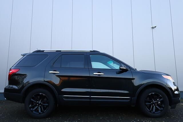 Zwart Occasion 2015 Ford Explorer Limited SUV | € 15.990 - Afbeelding 1/4