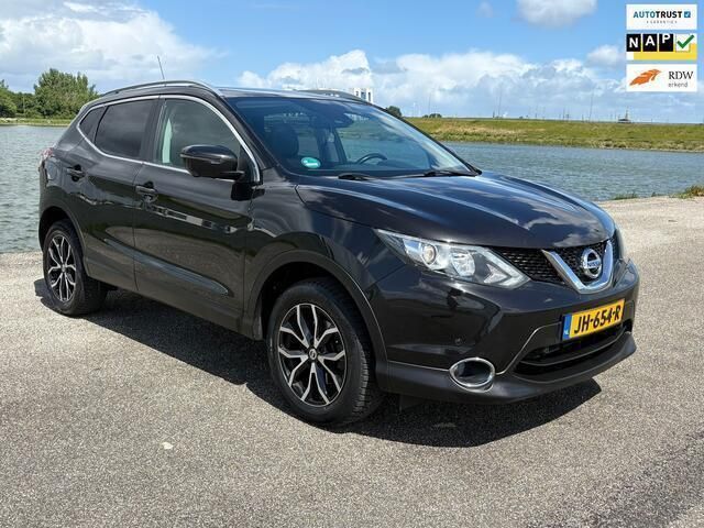 Zwart Gebruikt 2016 Nissan Qashqai N-Connecta SUV | € 10.944 (Goede deal) - Afbeelding 1/4
