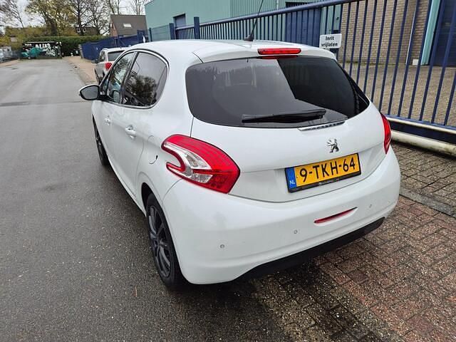 Occasion Peugeot 208 Allure+ 82 PK (60 kW) 2014 Wit Hatchback