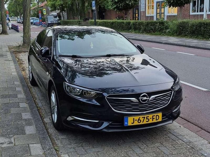 Blauw Gebruikt 2020 Opel Insignia Business Hatchback | € 19.999 (Eerlijke prijs) - Afbeelding 1/4