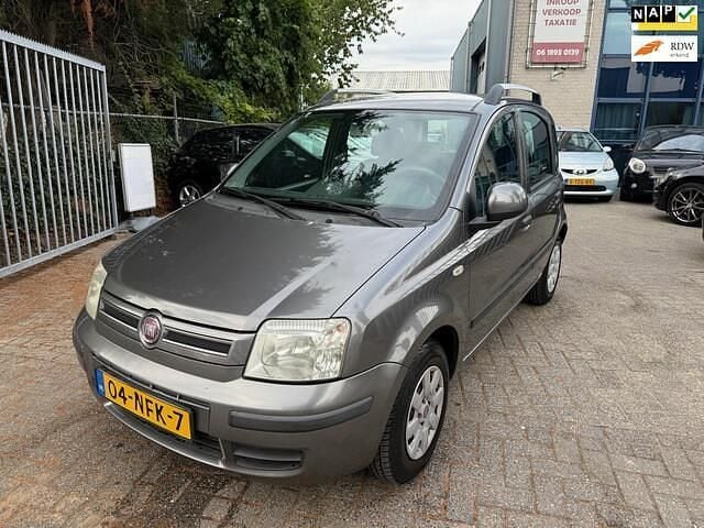Grijs Gebruikt 2010 Fiat Panda Hatchback | € 2.749 (Eerlijke prijs) - Afbeelding 1/4