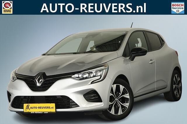 Zilver Gebruikt 2023 Renault Clio V SE Hatchback | € 15.900 (Goede deal) - Afbeelding 1/4
