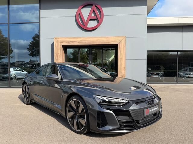 Hatchback Gebruikt 2023 Audi e-tron GT quattro Sedan | € 66.945 (Super prijs) - Afbeelding 1/4