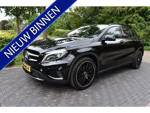 Zwart Gebruikt 2017 Mercedes GLA180 Prestige SUV | € 17.980 (Eerlijke prijs) - Afbeelding 1/4