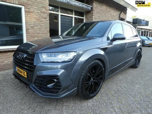 Grijs, metallic lak Gebruikt 2016 Audi Q7 S-Line SUV | € 59.950 - Afbeelding 1/4