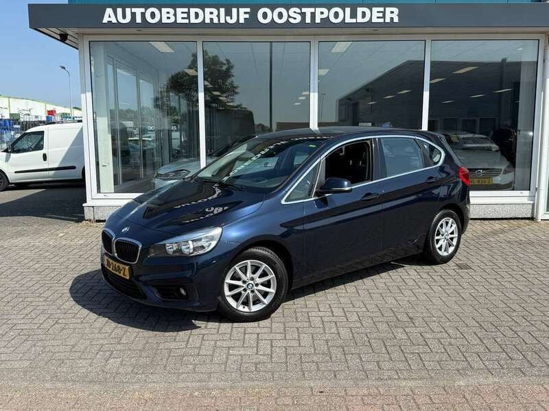 Blauw, metallic lak Gebruikt 2016 BMW 218 Active Tourer MPV | € 9.500 (Goede deal) - Afbeelding 1/4