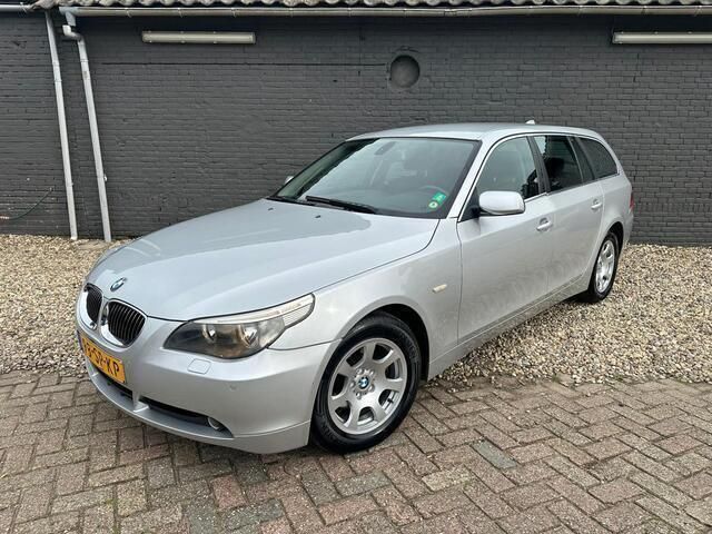 Grijs Gebruikt 2006 BMW 523 Basis Stationwagen | € 3.450 (Iets duurder) - Afbeelding 1/4