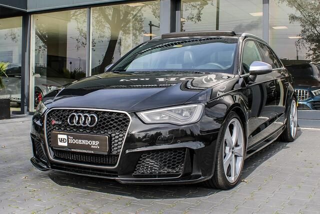 Zwart Occasion 2016 Audi RS3 Sportback Hatchback | € 37.950 - Afbeelding 1/4