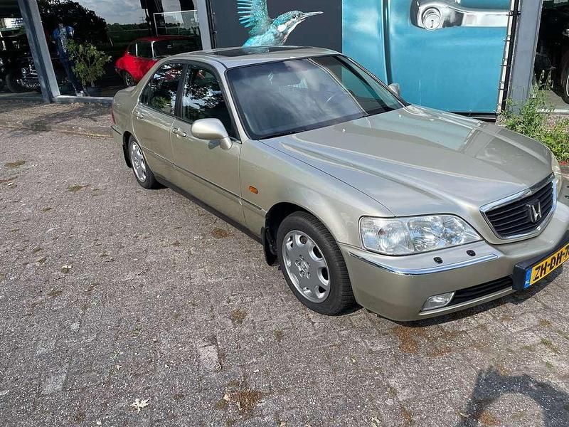 Brons, metallic lak Gebruikt 1999 Honda Legend Sedan | € 5.900 - Afbeelding 1/4