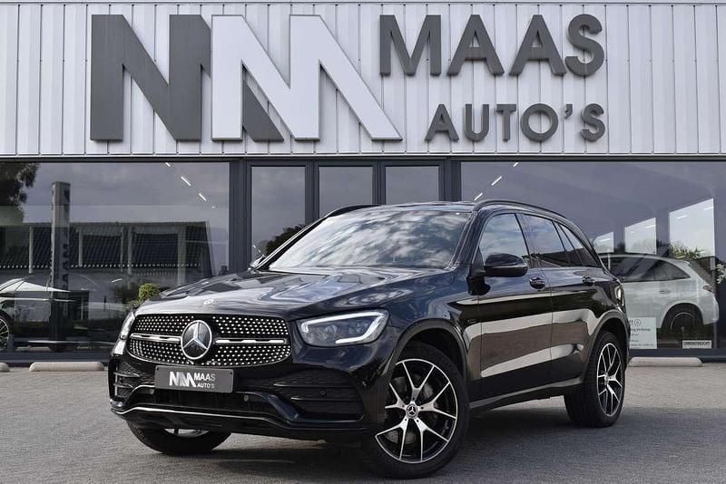Zwart Gebruikt 2021 Mercedes GLC300e AMG line SUV | € 39.750 (Super prijs) - Afbeelding 1/4