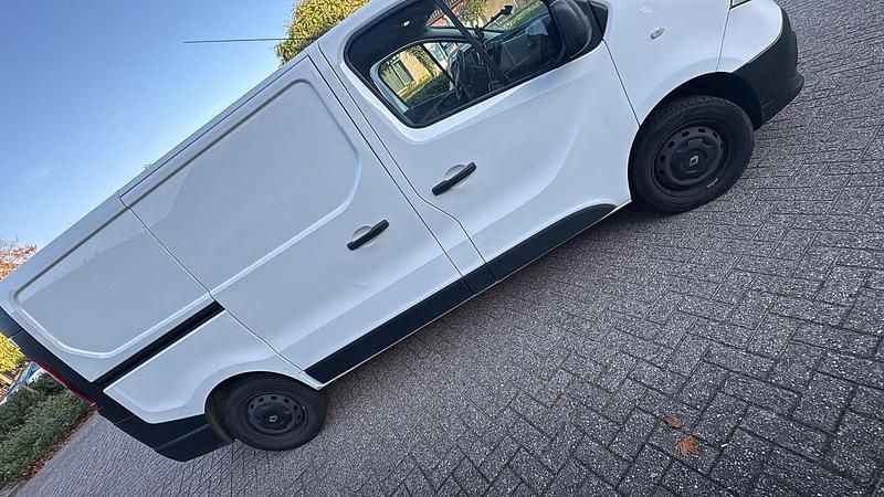 Gebruikt 2015 Renault Trafic Van | € 8.750 - Afbeelding 1/4