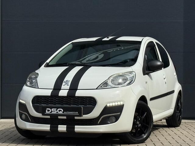 Wit Gebruikt 2012 Peugeot 107 Active Hatchback | € 2.750 (Eerlijke prijs) - Afbeelding 1/4