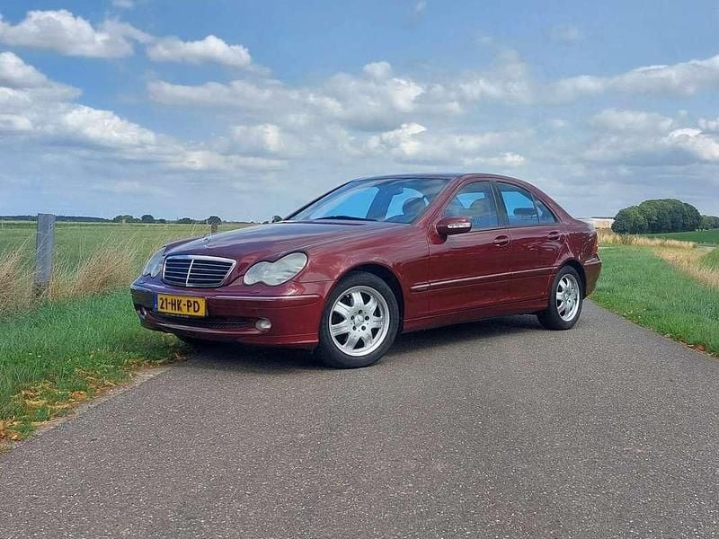 Gebruikt 2001 Mercedes C180 Elegance Sedan | € 3.700 (Duur) - Afbeelding 1/4