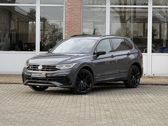 Grijs Gebruikt 2022 VW Tiguan Business+ SUV | € 39.900 (Duur) - Afbeelding 1/4