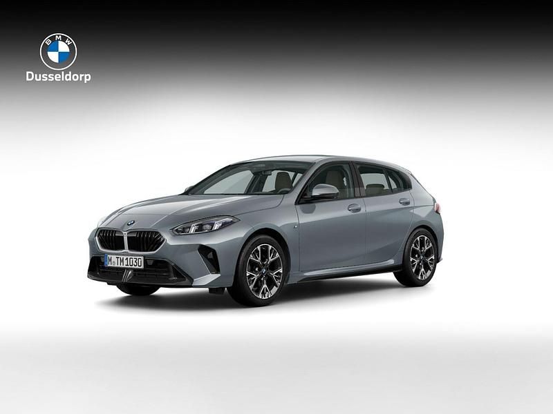 Grijs Gebruikt 2024 BMW 120 M Sport Hatchback | € 38.750 (Super prijs) - Afbeelding 1/2
