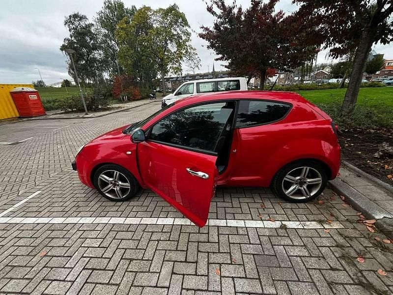 Rood Gebruikt 2010 Alfa Romeo MiTo Progression Hatchback | € 2.450 (Super prijs) - Afbeelding 1/4