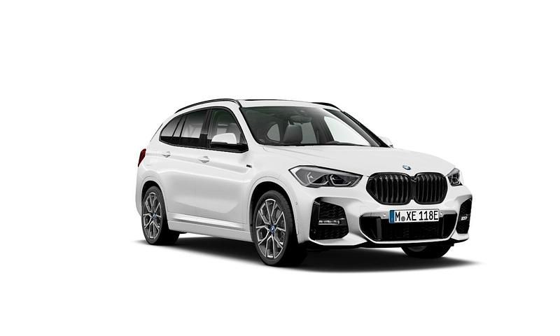 Wit Gebruikt 2022 BMW X1 M Sport SUV | € 37.900 (Iets duurder) - Afbeelding 1/2