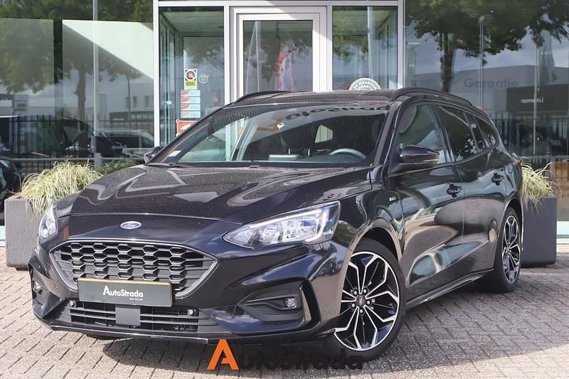 Zwart Gebruikt 2020 Ford Focus ST-Line Stationwagen | € 15.895 (Eerlijke prijs) - Afbeelding 1/4