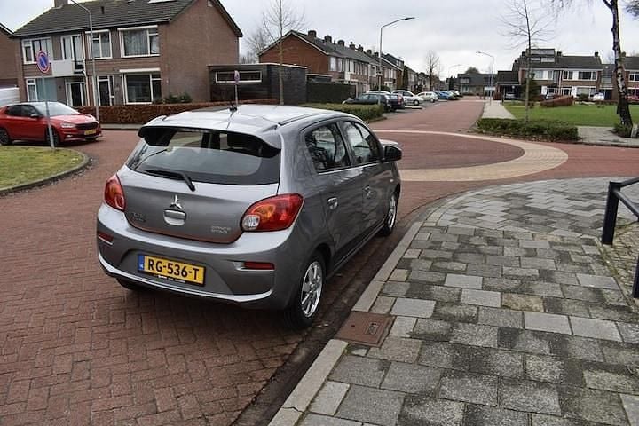 Occasion Mitsubishi Space Star 71 PK (52 kW) 2017 Grijs Hatchback