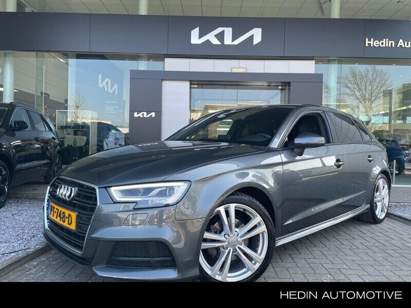 Grijs Gebruikt 2017 Audi A3 Sportback S-Line Hatchback | € 18.795 (Eerlijke prijs) - Afbeelding 1/4