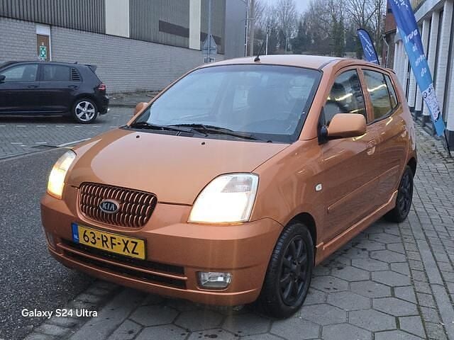 Oranje Occasion 2005 Kia Picanto EX Hatchback | € 2.399 (Goede deal) - Afbeelding 1/4