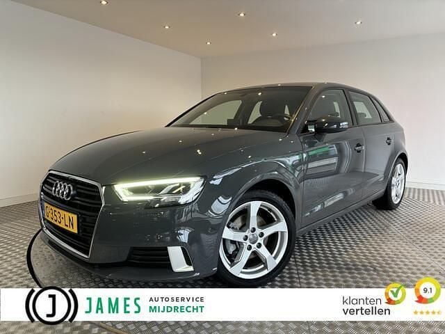 Grijs Gebruikt 2019 Audi A3 Sportback Hatchback | € 15.945 (Eerlijke prijs) - Afbeelding 1/4