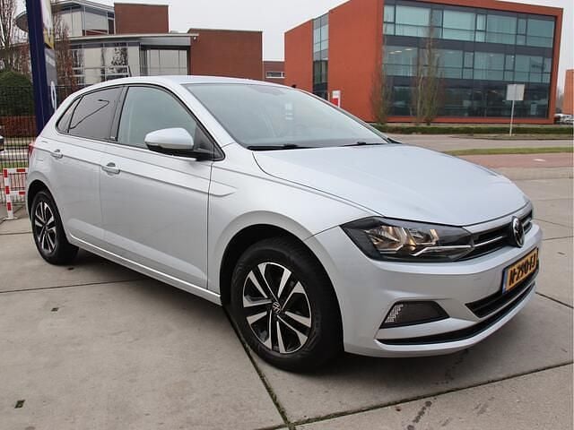 Occasion VW Polo Business 97 PK (71 kW) 2021 Grijs Hatchback