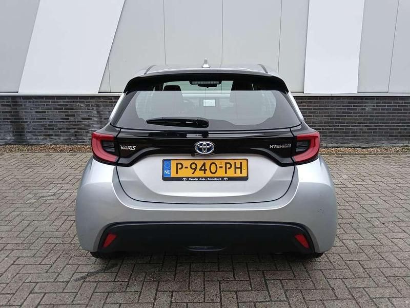 Occasion Toyota Yaris Hybrid 116 PK (85 kW) 2022 Grijs (metallic) Hatchback