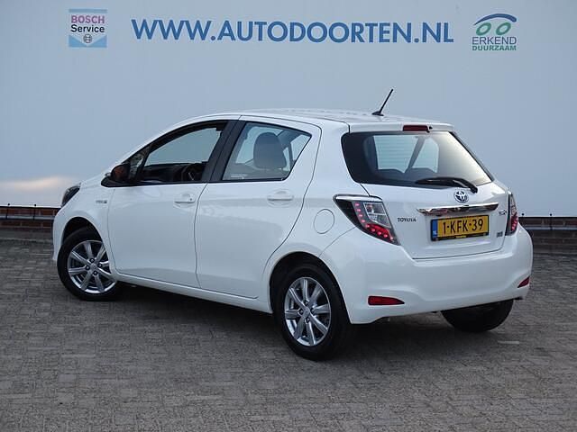 Occasion Toyota Yaris 75 PK (55 kW) 2013 Wit Hatchback