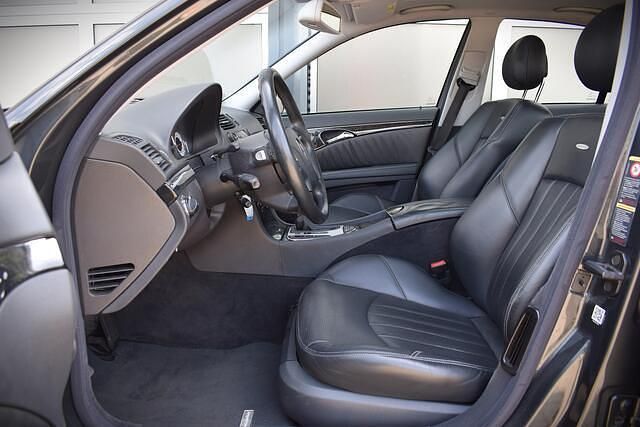 Occasion Mercedes E55 AMG AMG 476 PK (350 kW) 2003 Grijs Sedan