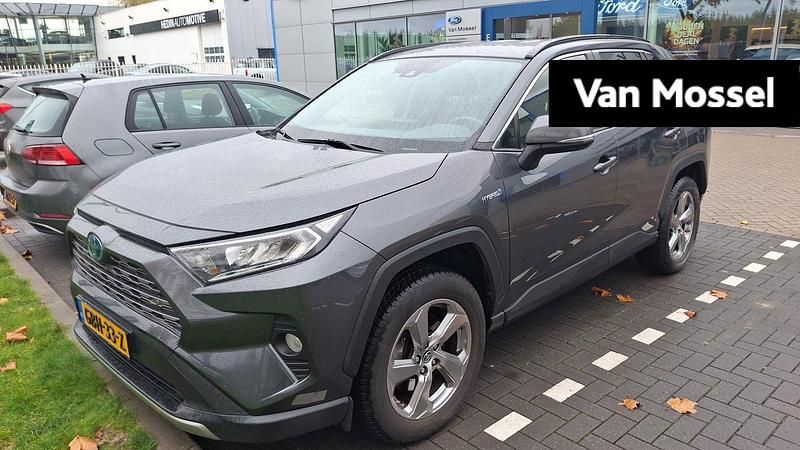 Grijs Occasion 2024 Toyota RAV4 Hybrid SUV | € 29.895 - Afbeelding 1/3